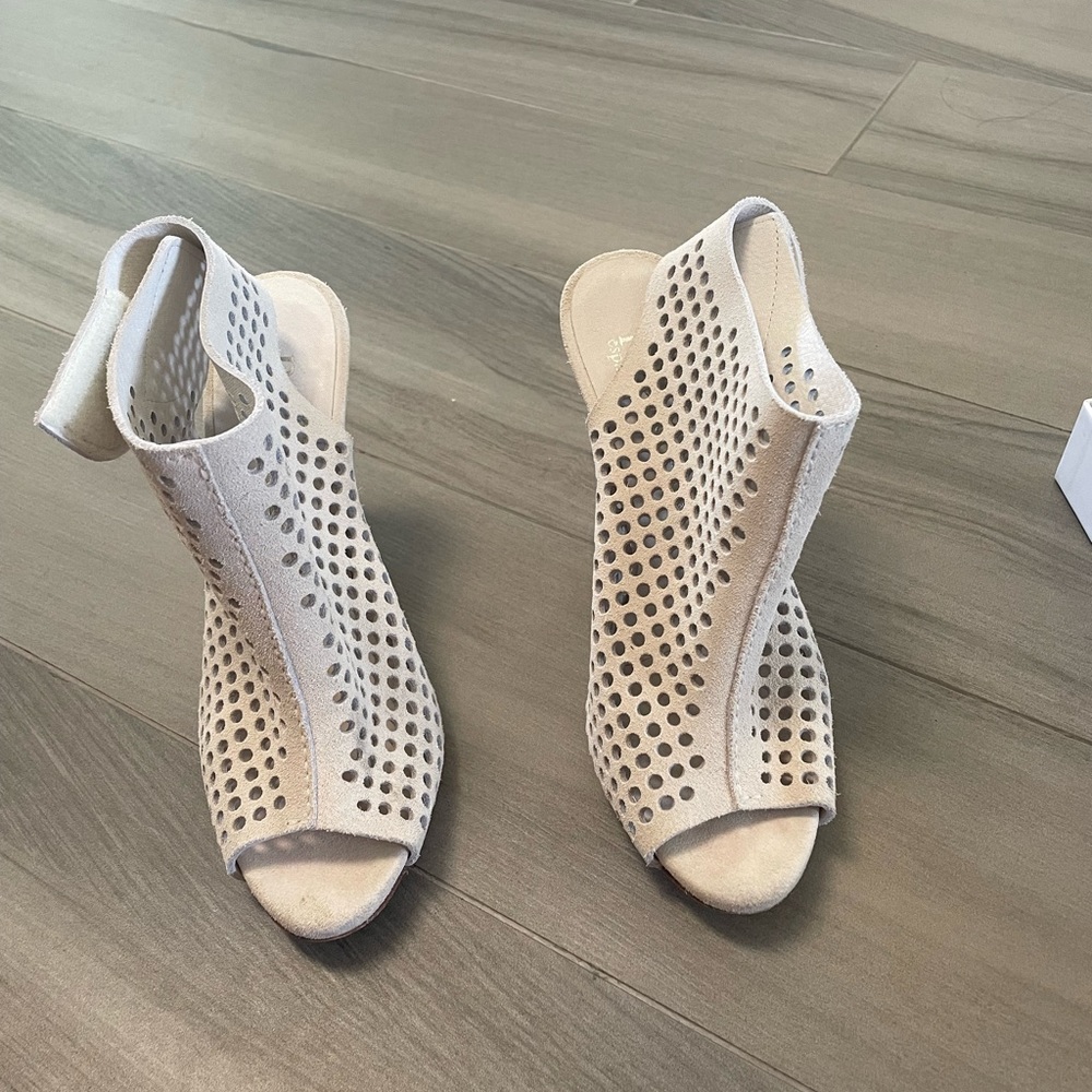 Pedro Garcia Heels